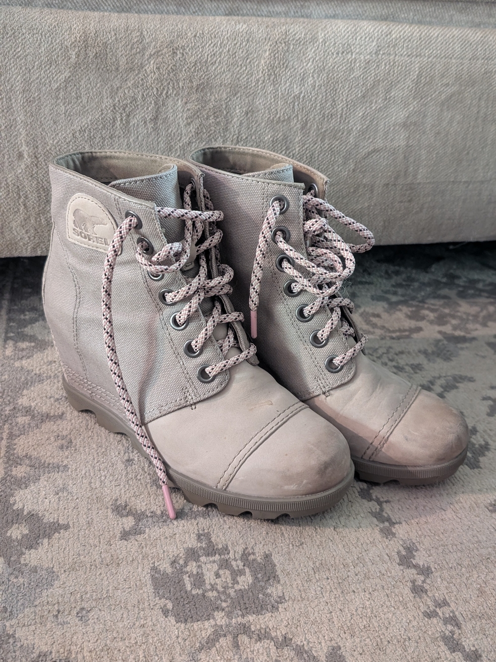 SOREL Women's Lace-Up Utility Boots in Light Gray / Taupe